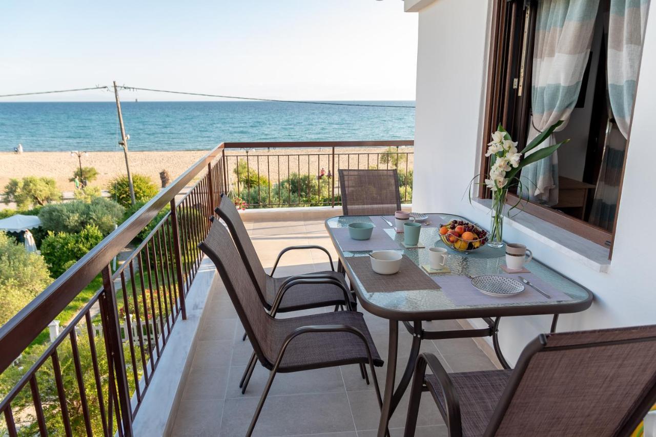 Dimi Seafront Apartment By Rentals Pro Services - Nea Moudania Exterior photo